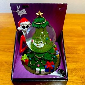 The Nightmare Before Christmas Jack Skellington Light Up Christmas Snow Globe